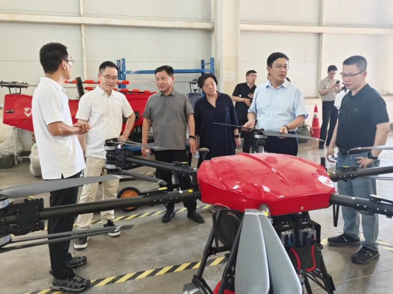 胡潤百富團隊考察獵鷹消防安陽制造中心